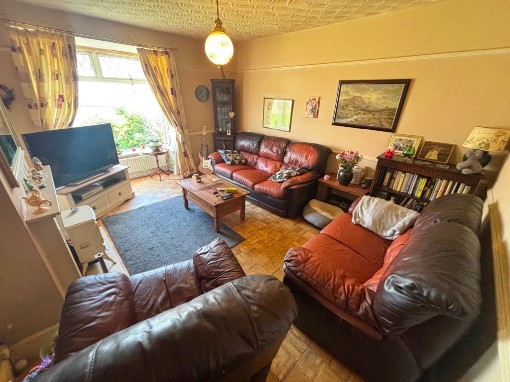 Additional image 10 of 3 bed bungalow for saleTwmpath Road, Pontypool NP4