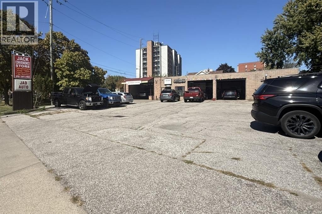 Additional image 8 of 3414 Wyandotte Street East, Windsor, ON, N8Y1G1