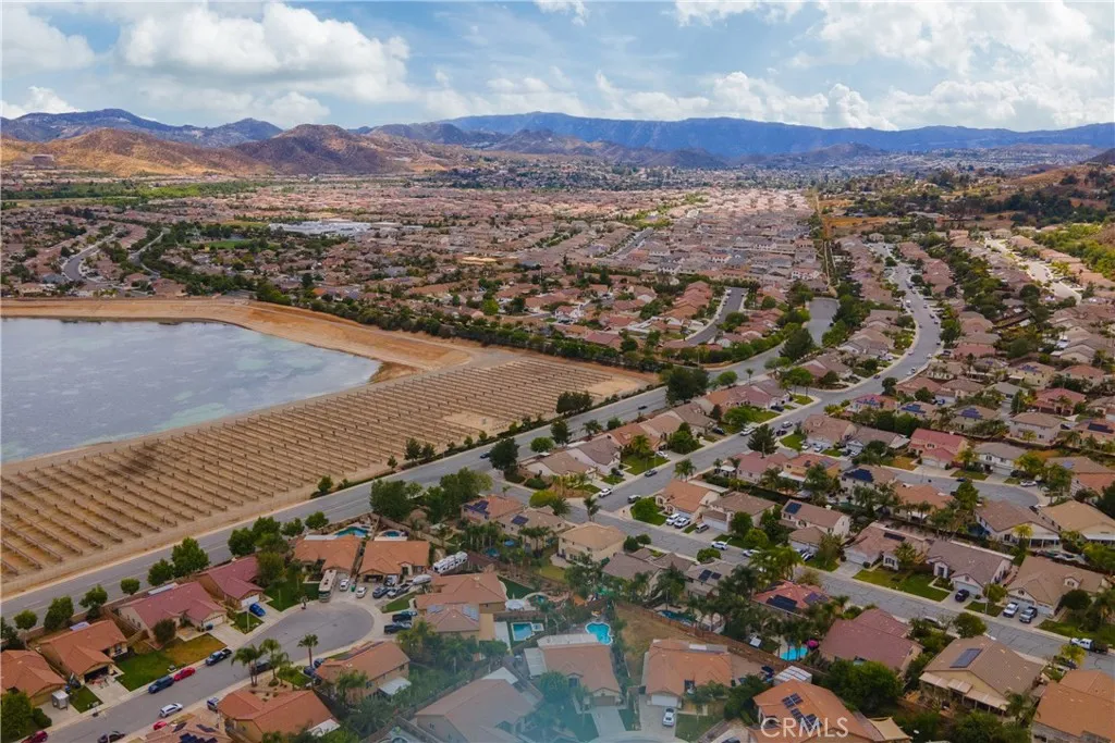 29182 Bridalveil Ln, Menifee, CA 92584