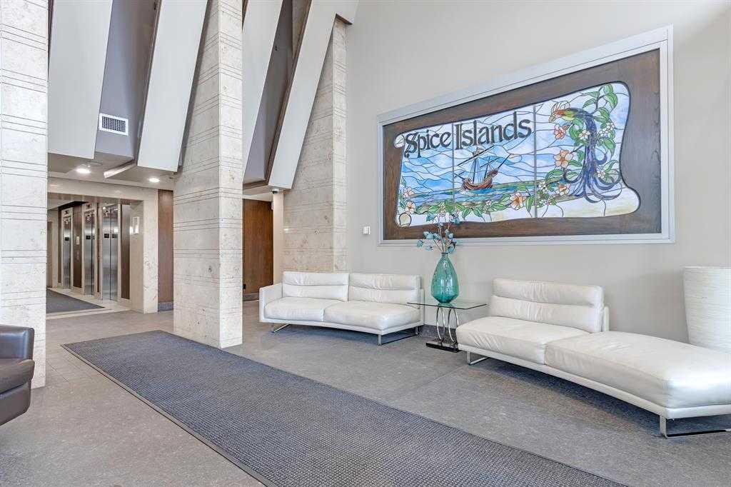 Additional image 5 of 1104-99 Spruce Place SW, Calgary, AB, t3c3x7