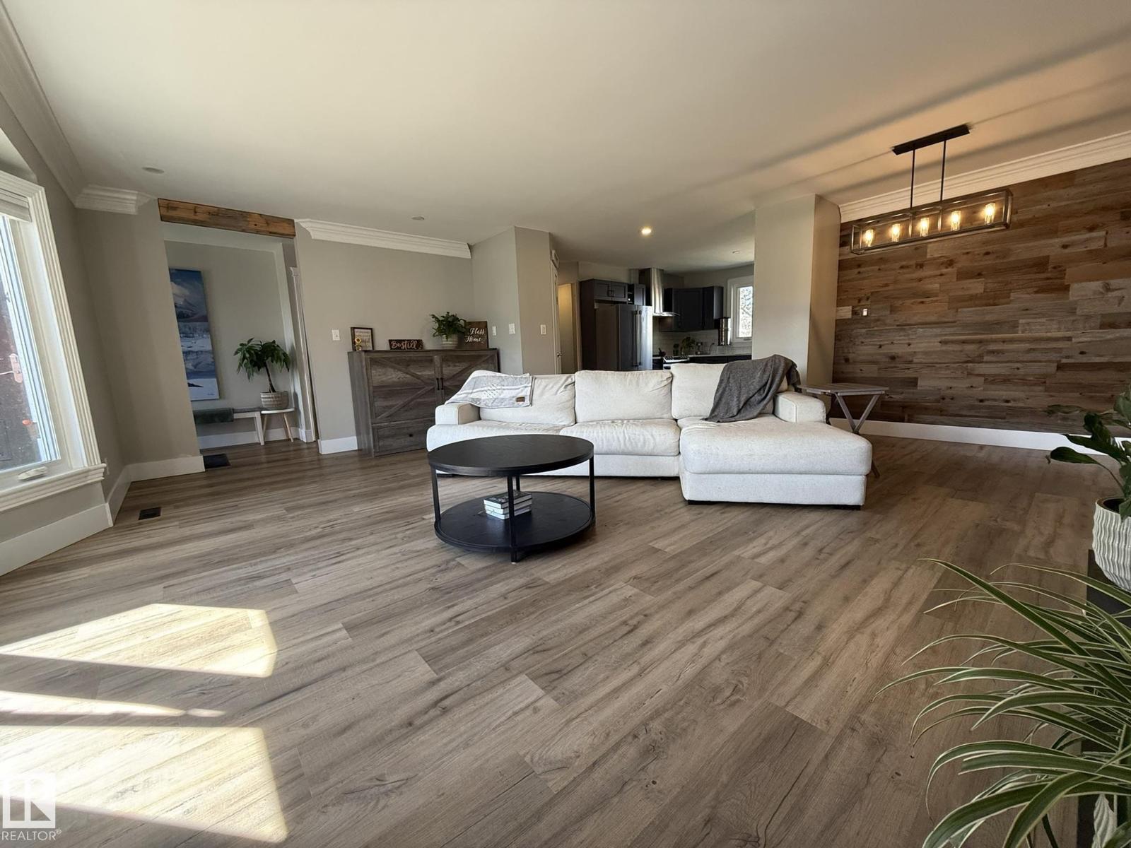 Additional image 5 of 8004 180 Street NW, Edmonton, AB, T5T0T3