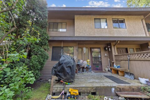 Additional image 8 of 6884 Bromley Court, Burnaby, BC, V5B 4R4