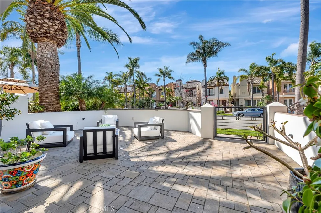 Additional image 3 of 620 22nd Street, Huntington Beach, CA 92648