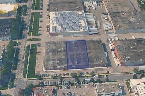 Additional image 2 of 5-6-1100 Lodestar Road, Toronto, ON, M3J 2Z4