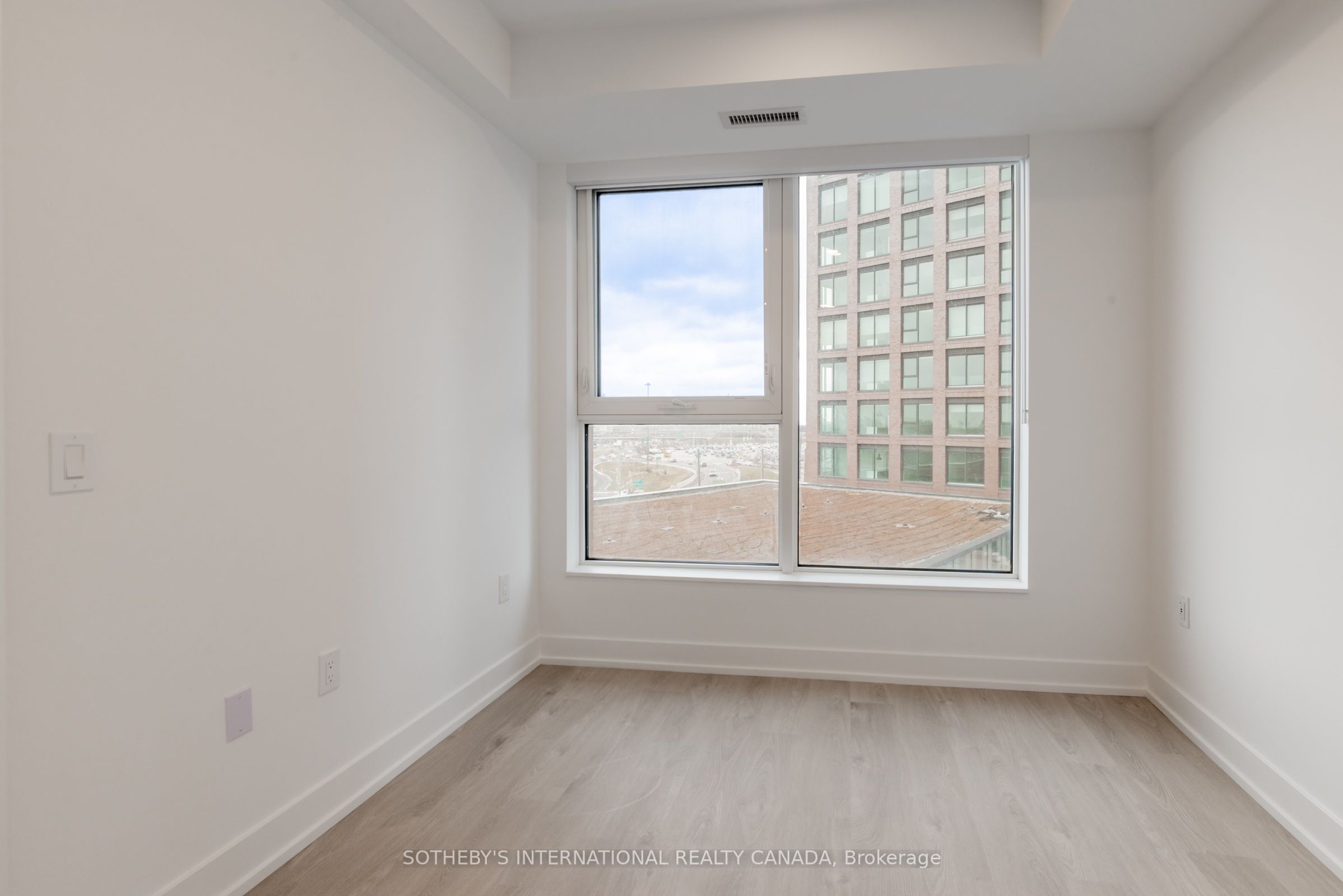 Additional image 6 of 1001-31 York Garden Way, Toronto, ON, M6A 2V1