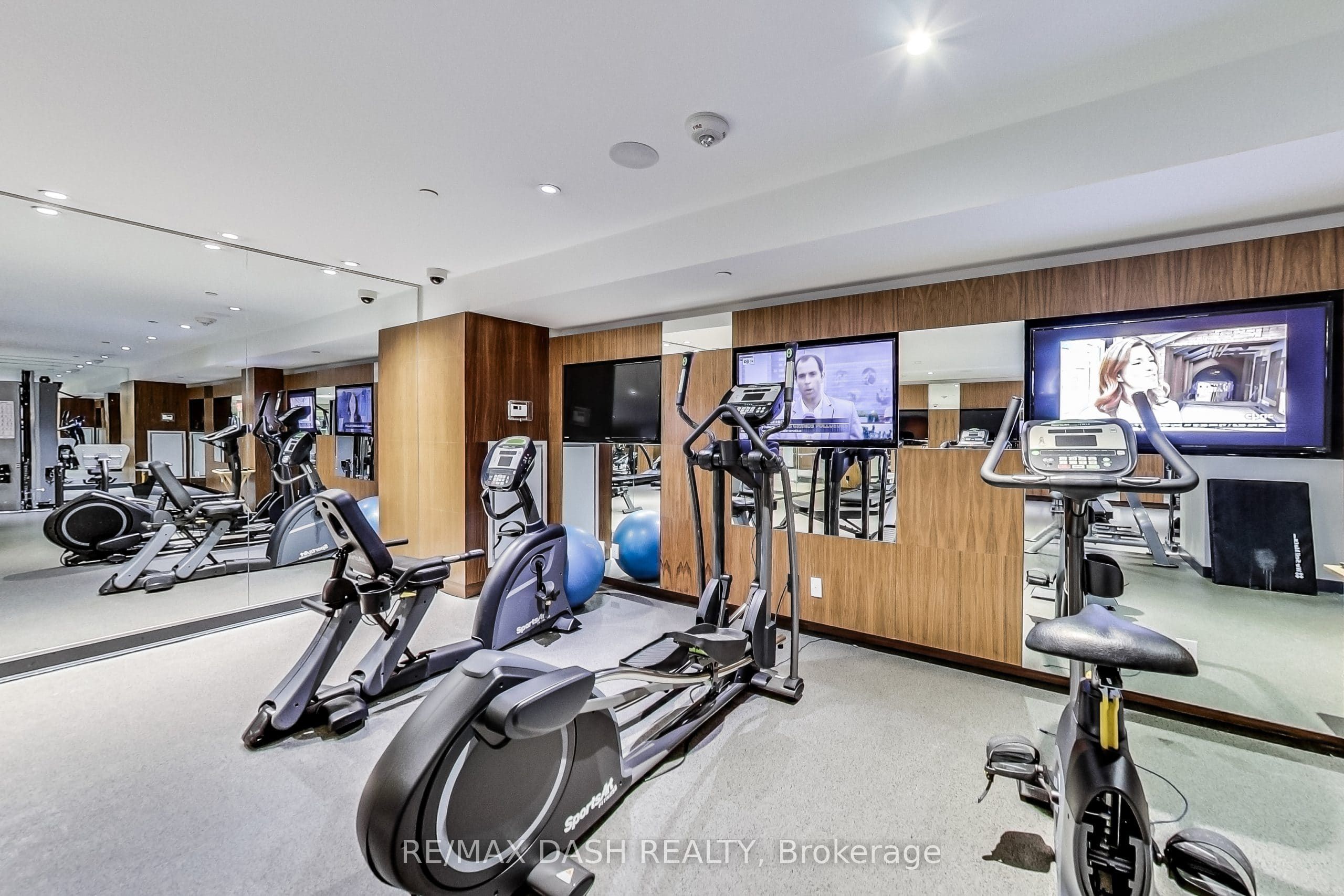 Additional image 5 of 504-8 Mercer Street, Toronto, ON, M5V 0C4