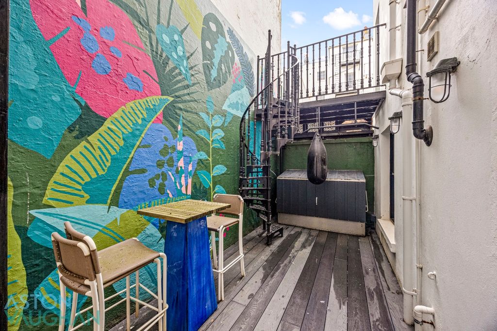 Additional image 28 of 6 bed maisonette for saleEaton Place, Brighton, East Sussex BN2