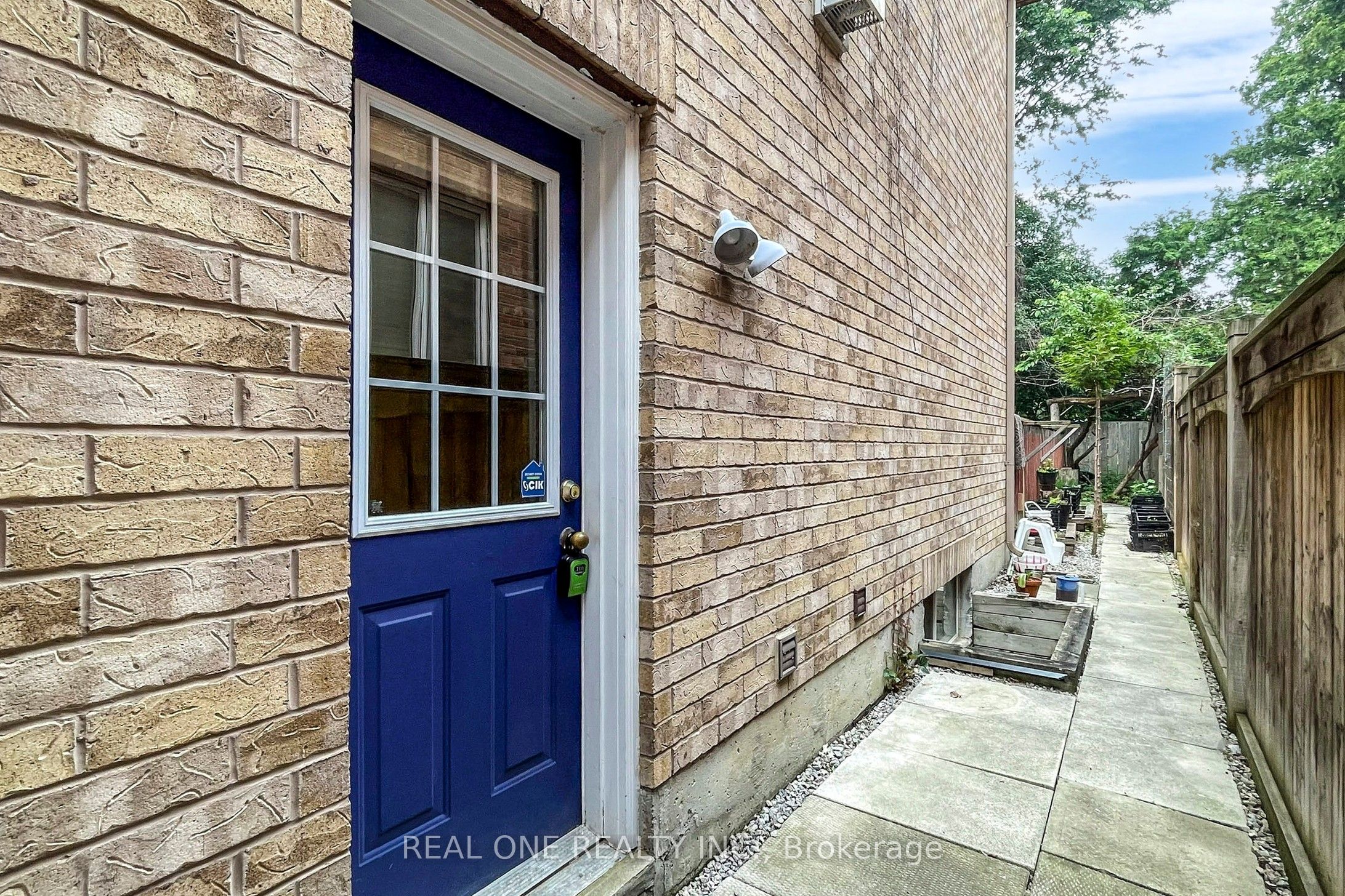 Additional image 3 of 75 Green Meadows Circle, Toronto, ON, M2J 5G6