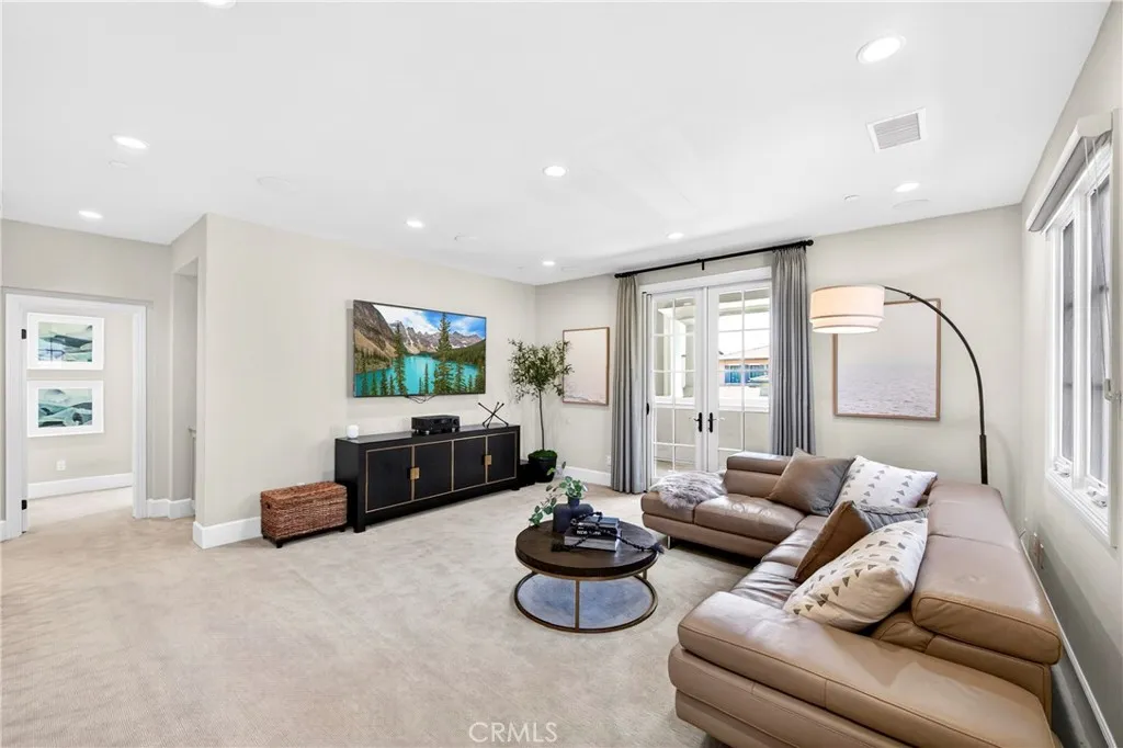 Additional image 34 of 109 Andirons, Irvine, CA 92602