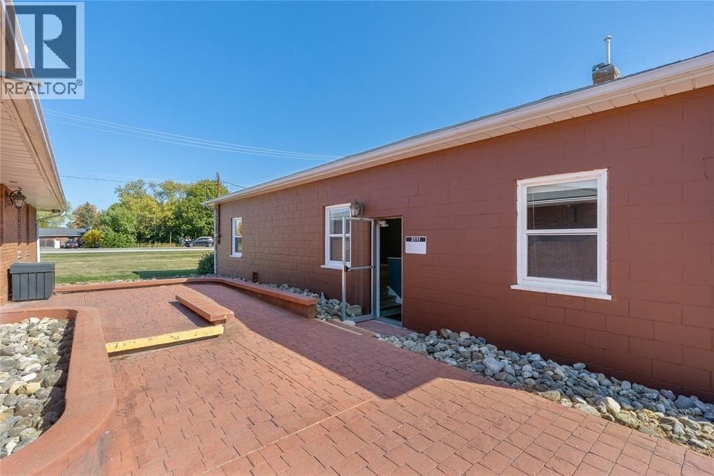 Additional image 7 of 2111-2109 London Line, Sarnia, ON, N7T7H2