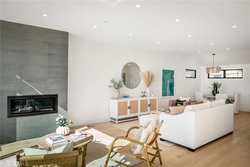 Additional image 82 of 89 Bayview Dr, Manhattan Beach, CA 90266