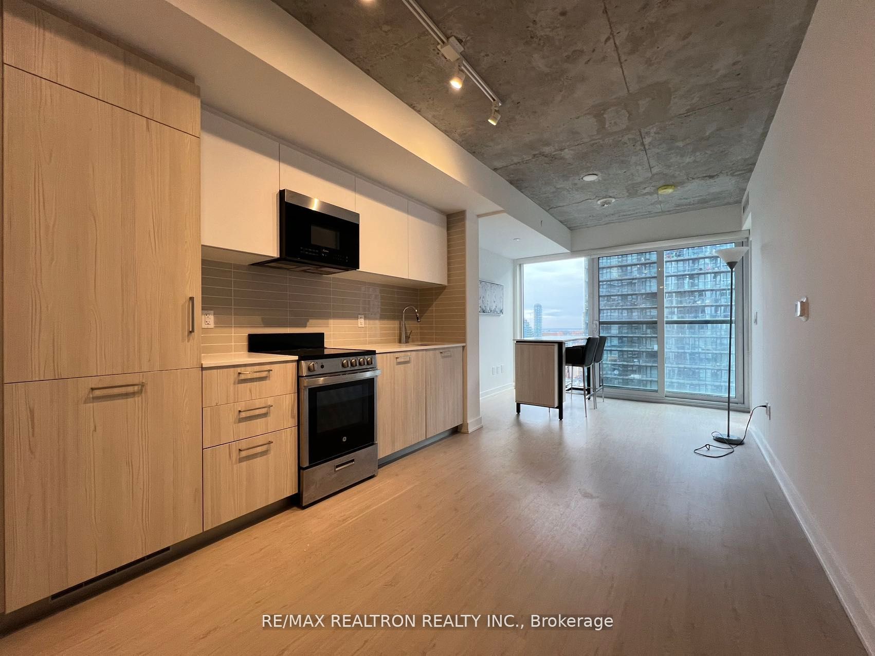 Additional image 3 of 1903-65 Mutual Street, Toronto, ON, M5B 2A9