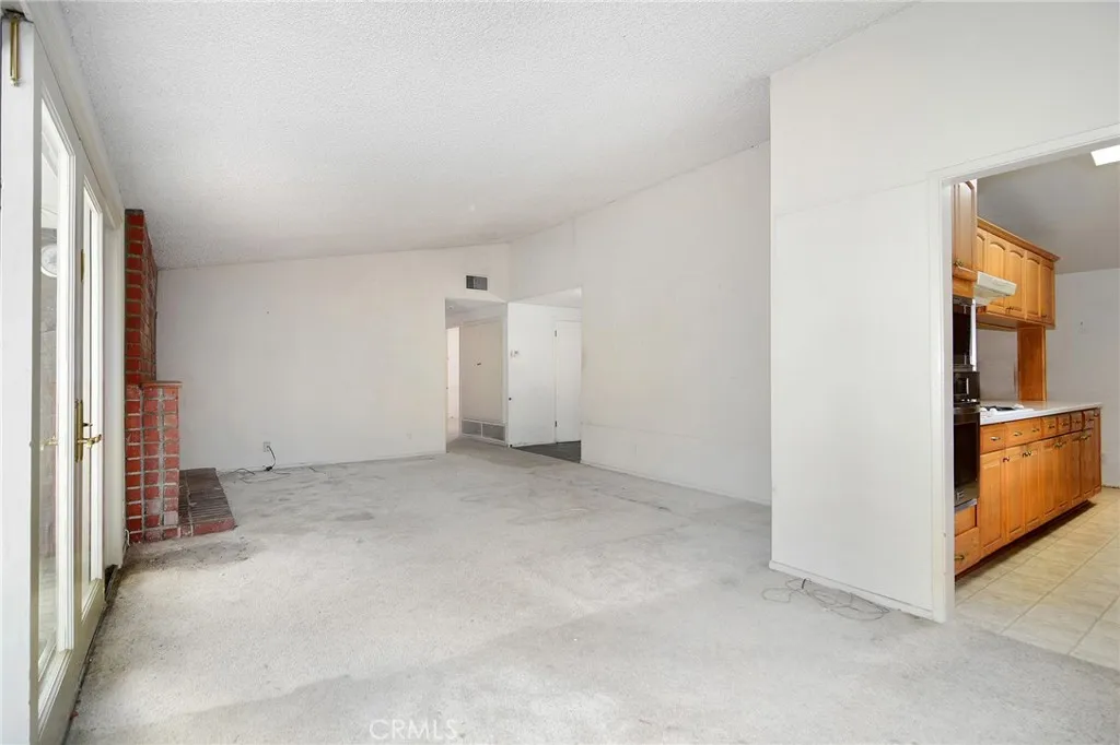 Additional image 5 of 20600 Clarendon St, Woodland Hills, CA 91367