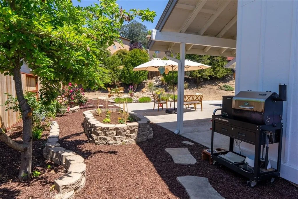 207 Navajo Street, Paso Robles, CA 93446