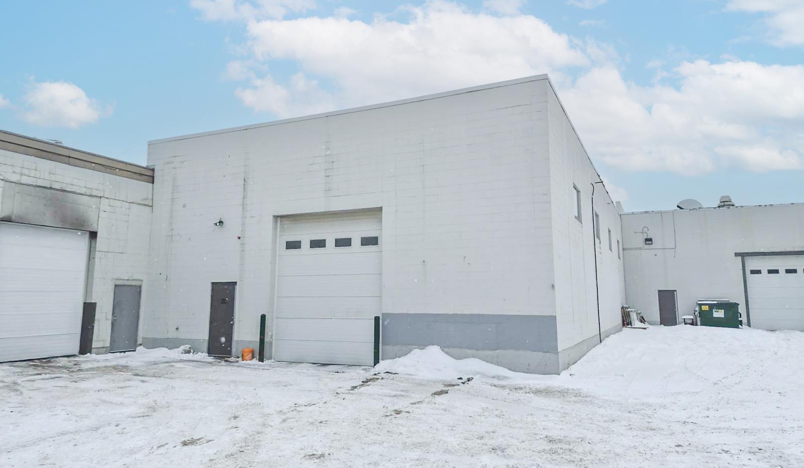 12206,-12210 Mount Lawn Road NW, Edmonton, AB, T5B4J4