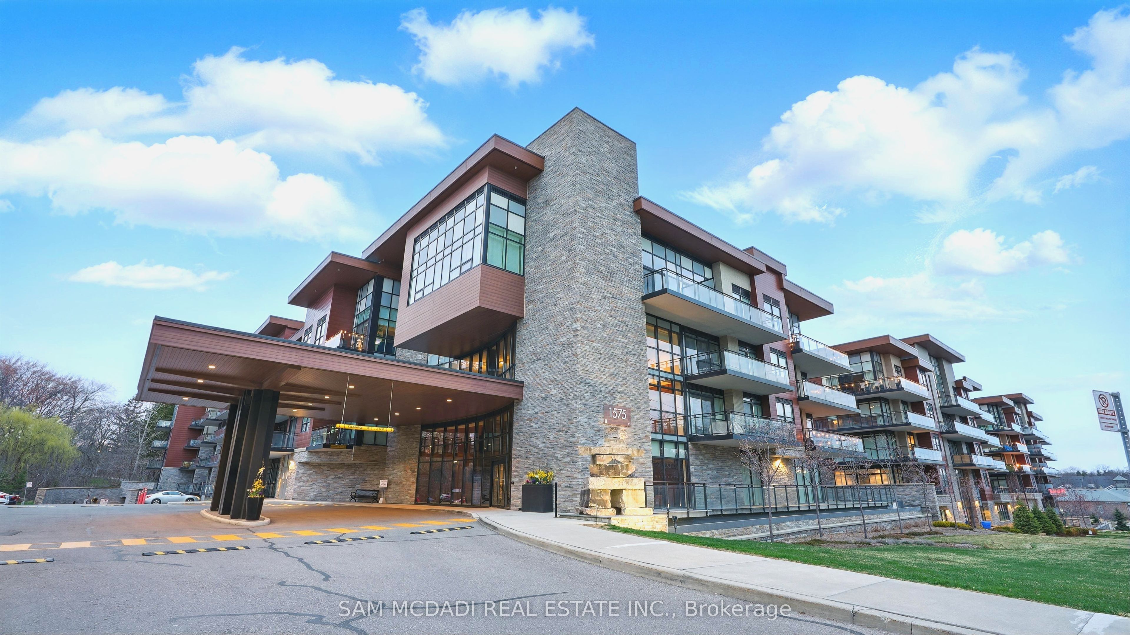 Additional image 2 of 415-1575 Lakeshore Road W, Mississauga, ON, L5J 0B1