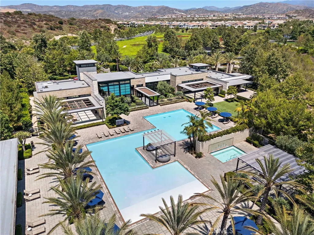 Additional image 60 of 53 Lunar, Irvine, CA 92618