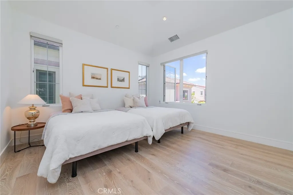Additional image 79 of 154 Winnett, Irvine, CA 92602