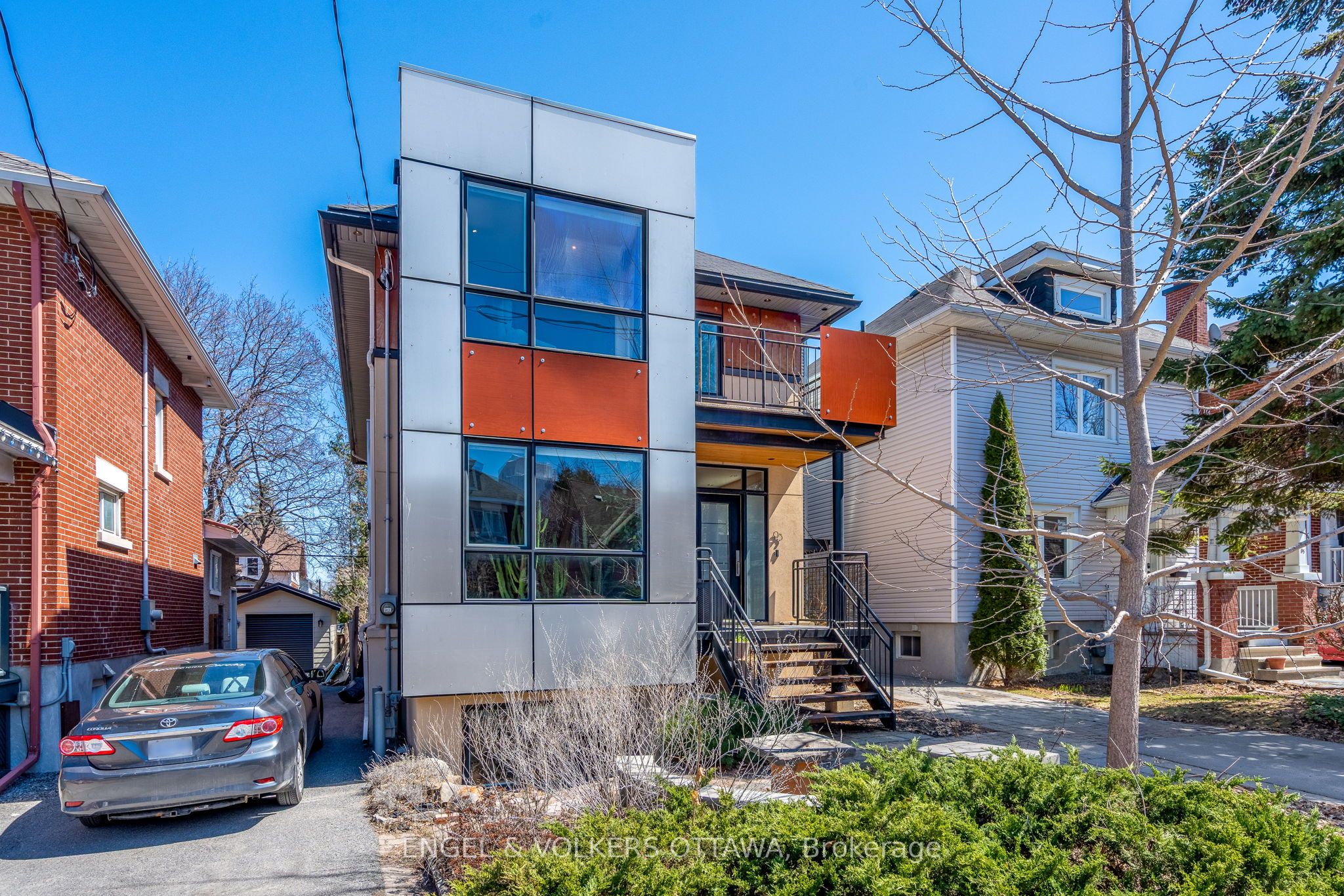 93 Gilchrist Avenue, Ottawa, ON, K1Y 0M9