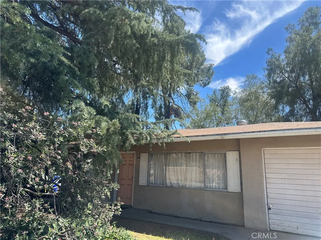 12942 3rd St, Yucaipa, CA 92399