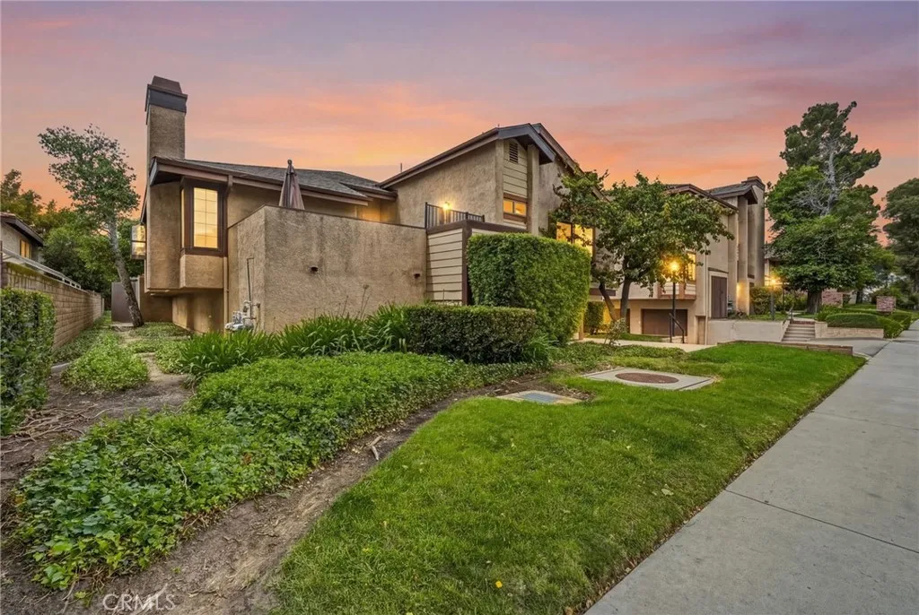 7255 Balboa Blvd Unit 20, Lake Balboa, CA 91406