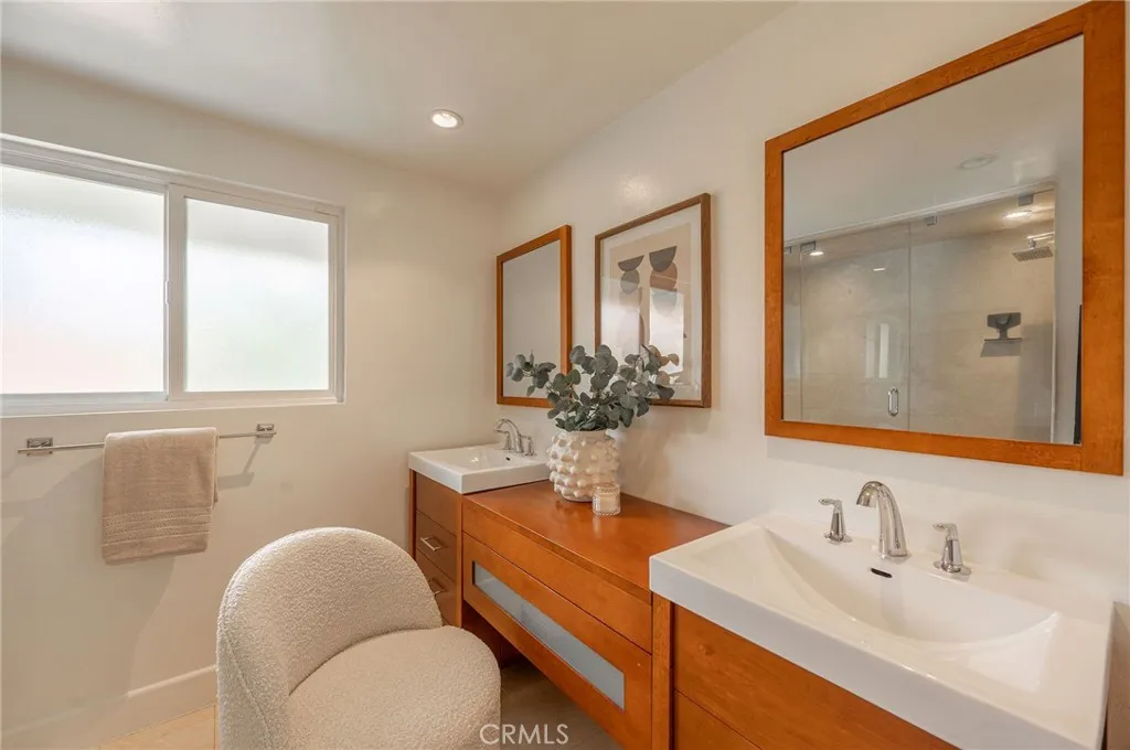 Additional image 42 of 19281 Berclair Lane, Tarzana, CA 91356