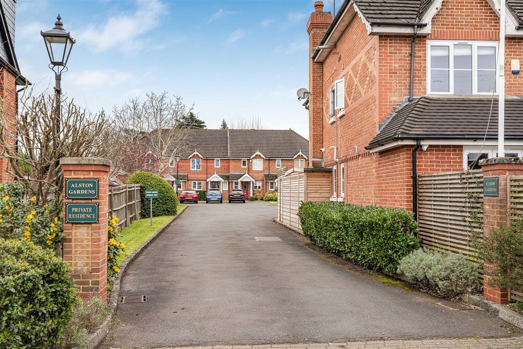 Additional image 14 of 2 bed flat for saleAlston Gardens, Maidenhead SL6