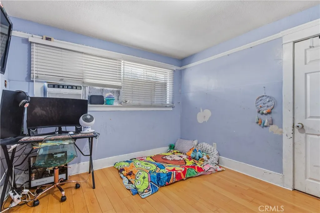 Additional image 38 of 1244 W Martin Luther King Jr Blvd, Los Angeles, CA 90037