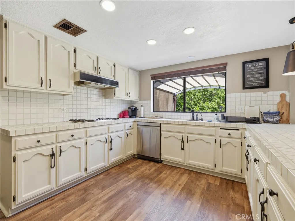 Additional image 59 of 22319 Lull Street, Canoga Park, CA 91304