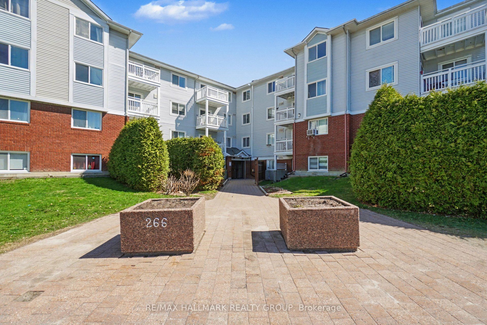203-266 Lorry Greenberg Drive, Ottawa, ON, K1T 3J9