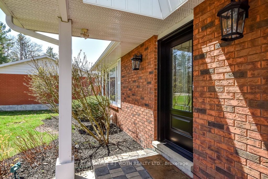 Additional image 3 of 1078 Sunnidale Road, Springwater, ON, L4M 4S4