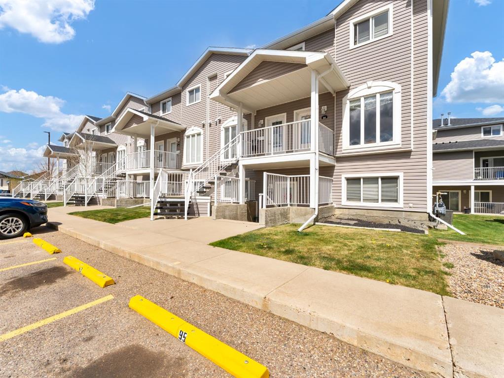 95 Somerset Lane SE, Medicine Hat, AB, T1B 0E8