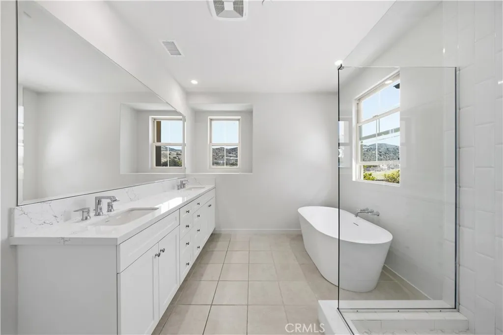 Additional image 16 of 112 Newburry, Irvine, CA 92618