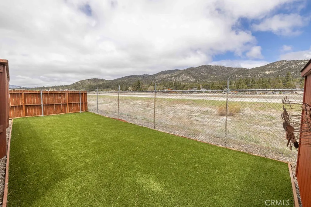 1035 W Fairway Blvd, Big Bear City, CA 92314