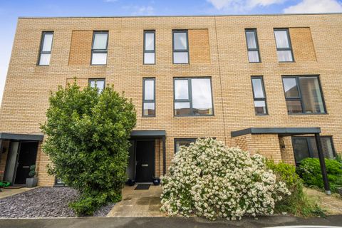 Whittle Avenue, Trumpington, Cambridge CB2