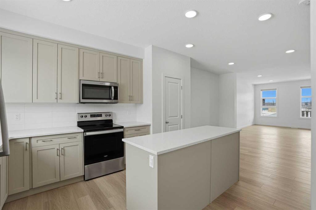 Additional image 5 of 49 Belmont Drive SW, Calgary, AB, T2X 4Z6