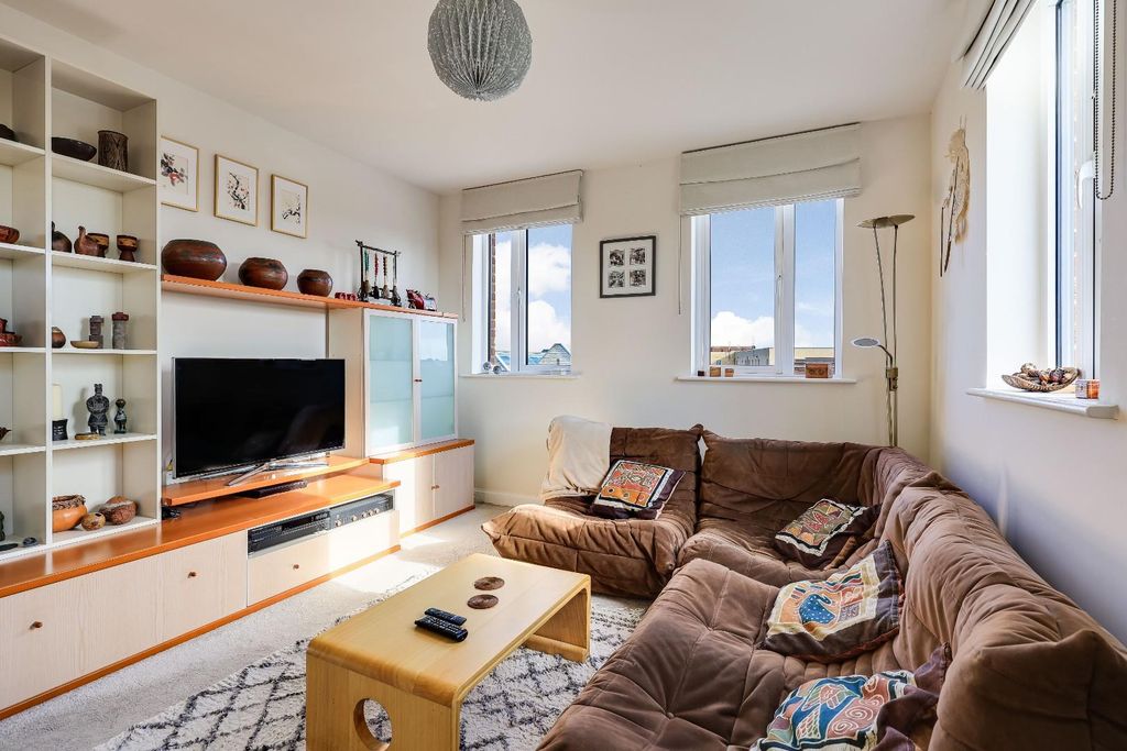 Additional image 12 of 3 bed flat for saleRenard Way, Trumpington, Cambridge CB2