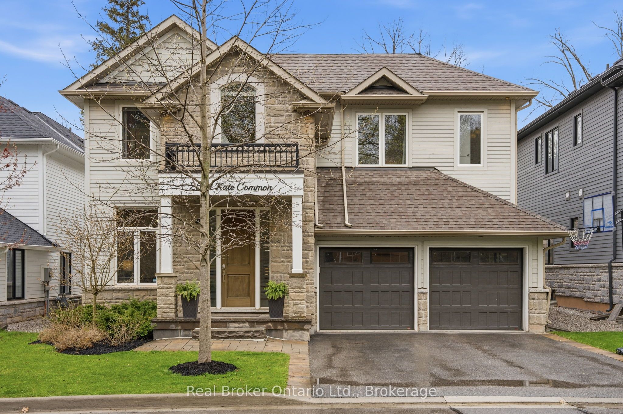 2541 Kate Common, Oakville, ON, L6L 0E9