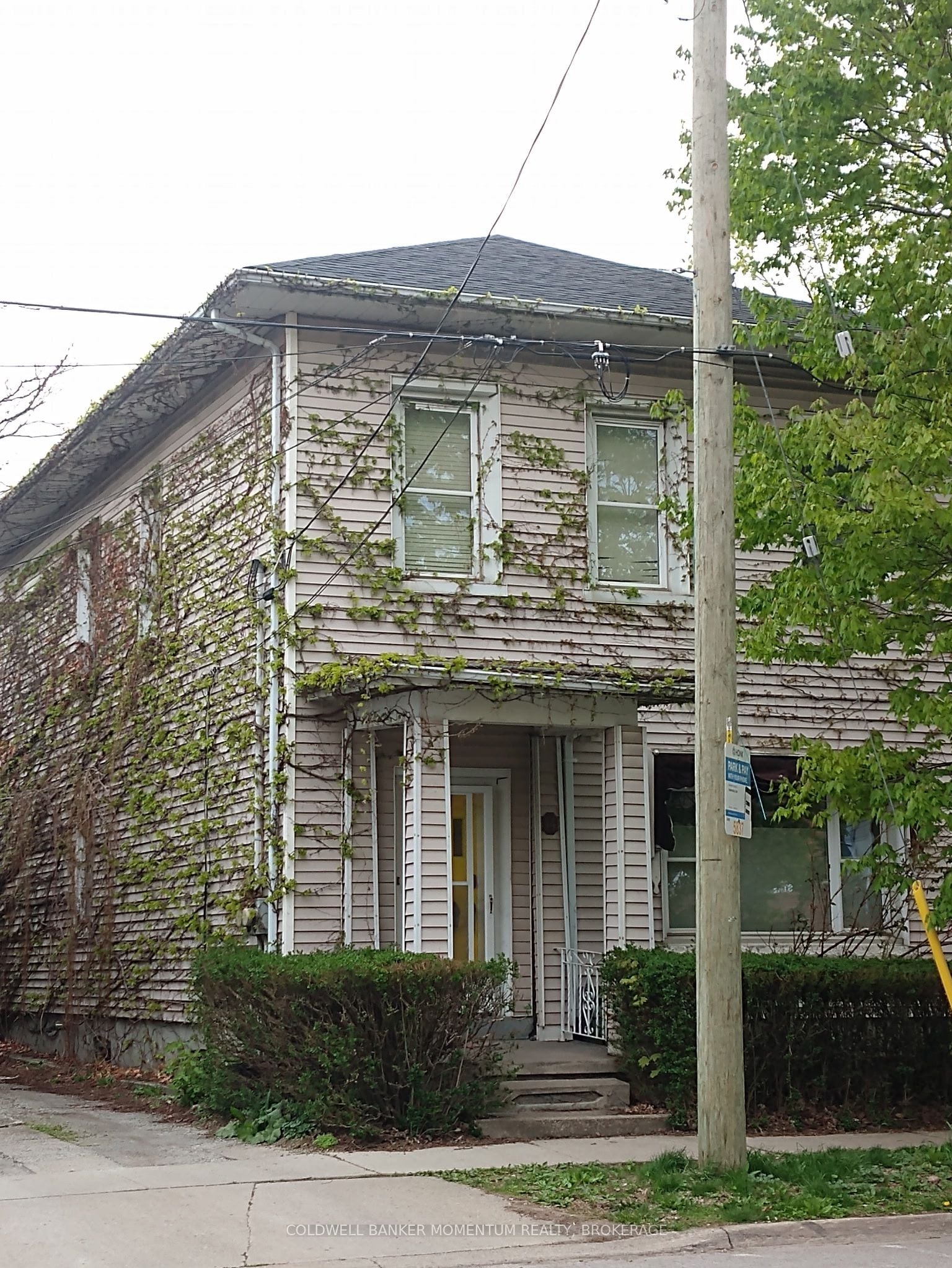 A3-14 Court Street, St. Catharines, ON, L2R 4R4