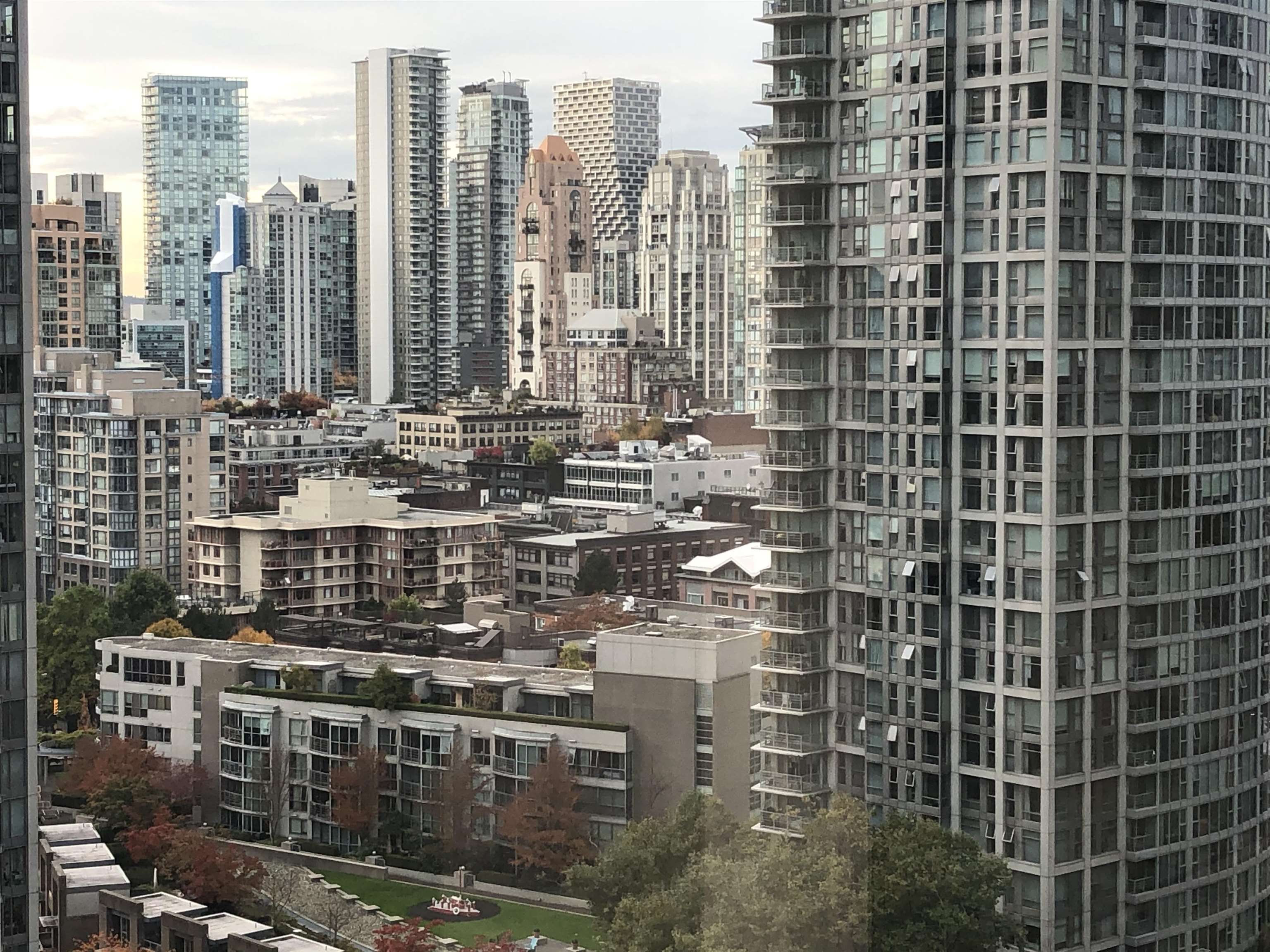 Additional image 3 of 2201-939 Expo Boulevard, Vancouver, BC, V6Z 3G7