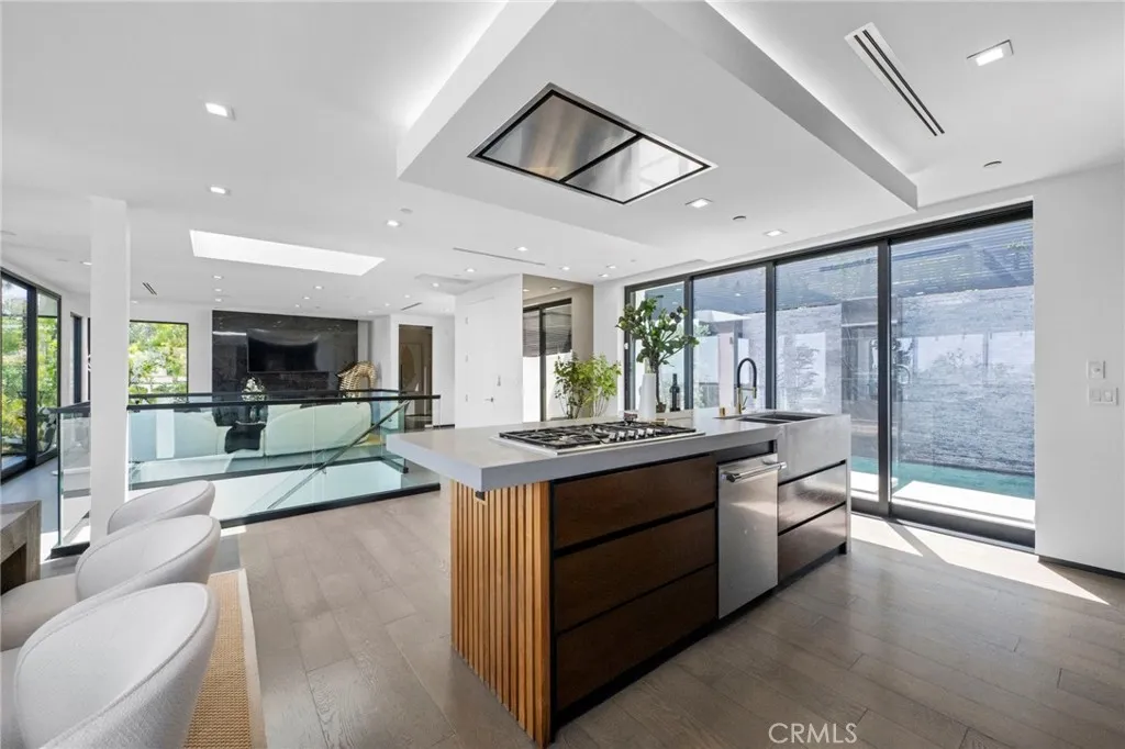 Additional image 63 of 2033 Glencoe Way, Los Angeles, CA 90068