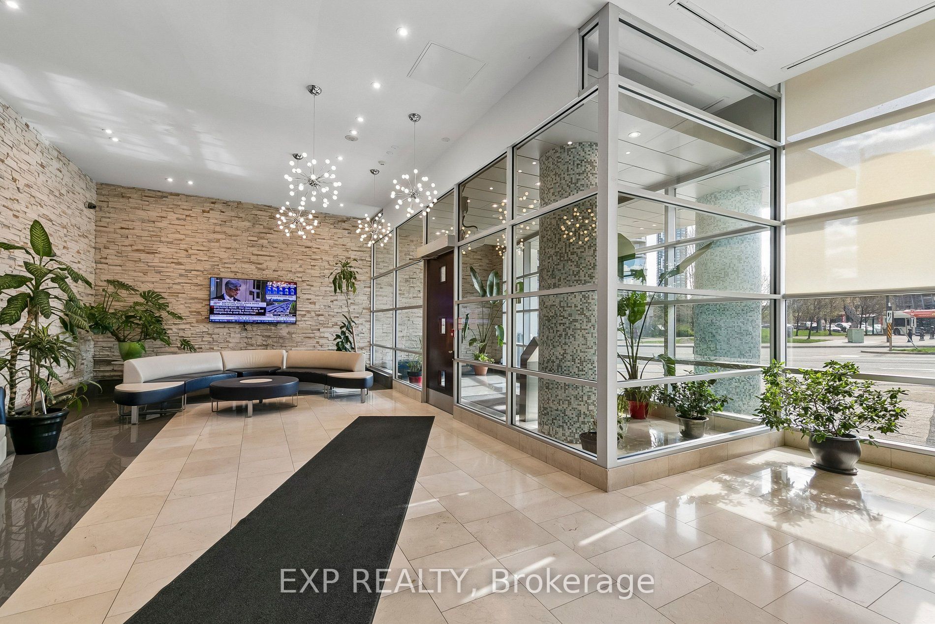Additional image 3 of 3305-3939 Duke Of York Boulevard, Mississauga, ON, L5B 4N2