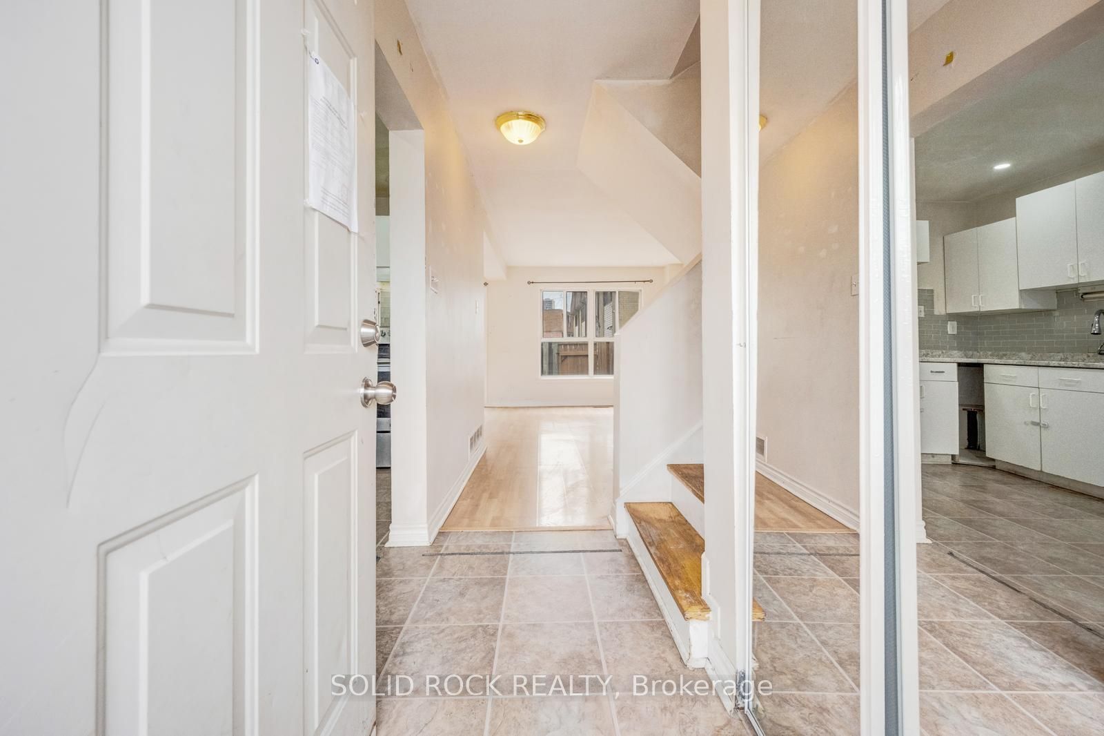 Additional image 4 of 332-332 Fleetwood Crescent, Brampton, ON, L6T 2E7