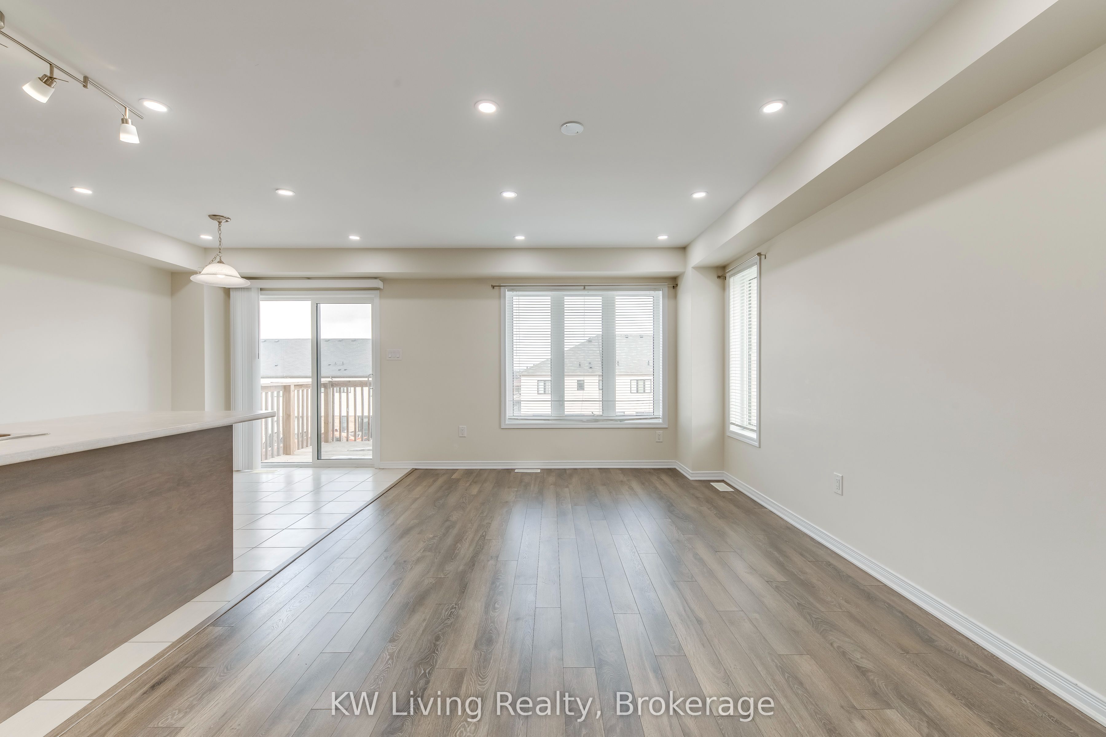 Additional image 4 of Upper-17 Allcroft Court, Hamilton, ON, L8J 0H7