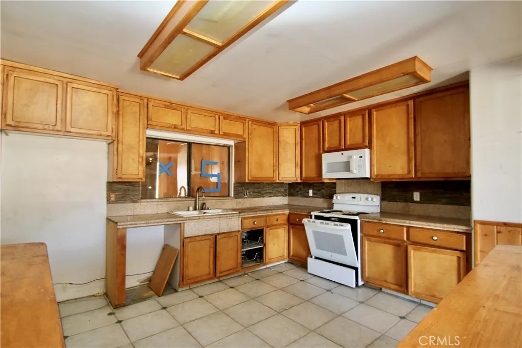 Additional image 10 of 55190 Pipes Canyon Rd, Yucca Valley, CA 92284