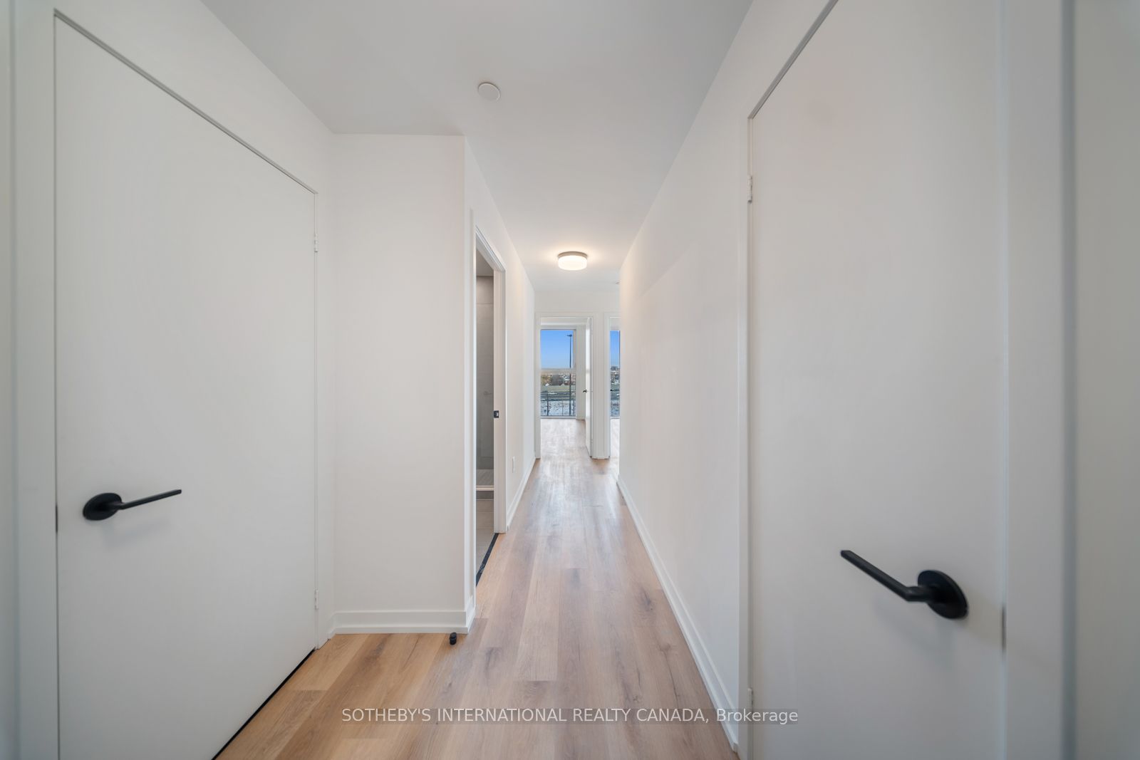 Additional image 3 of 502-5 York Garden Way, Toronto, ON, M6A 2V1