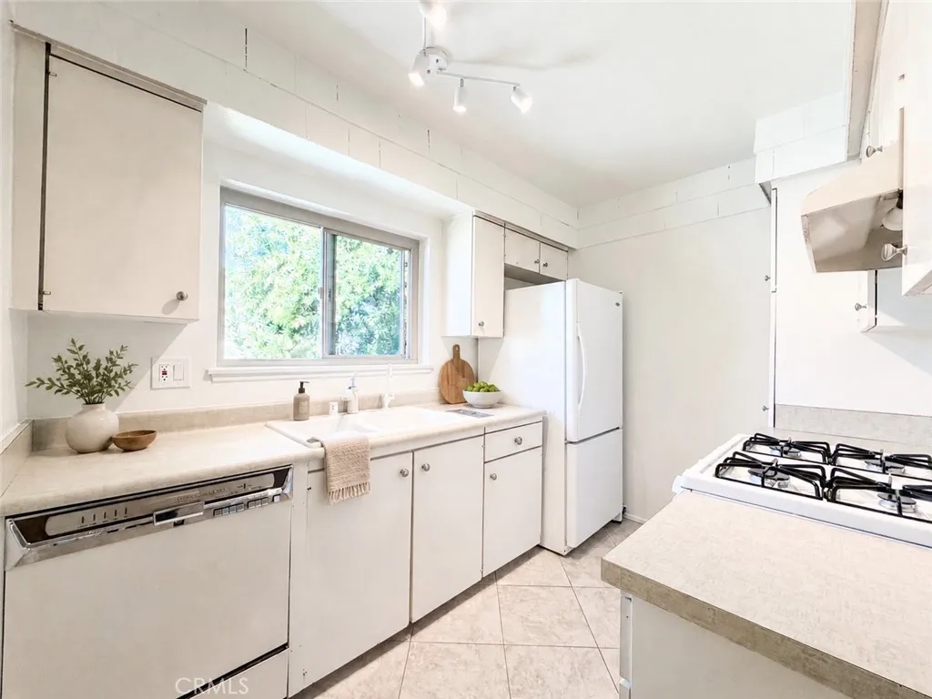 Additional image 35 of 6041 Fountain Park Lane Unit 11, Woodland Hills, CA 91367