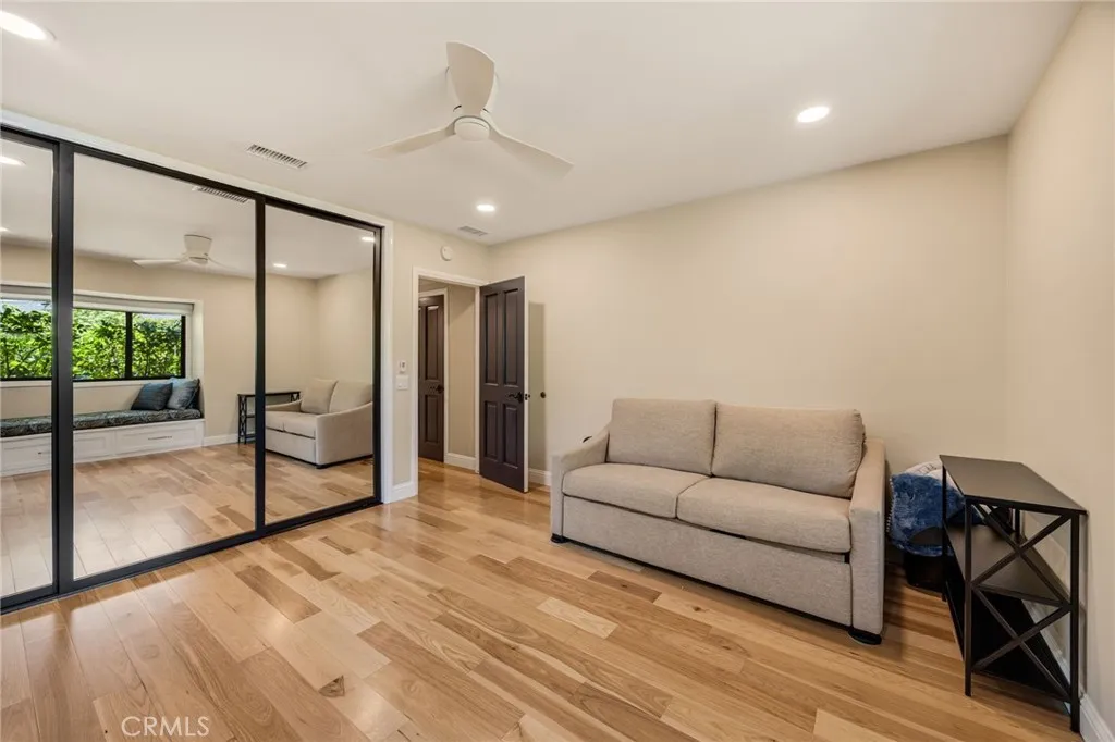 Additional image 31 of 3854 Hampstead Rd, La Canada Flintridge, CA 91011