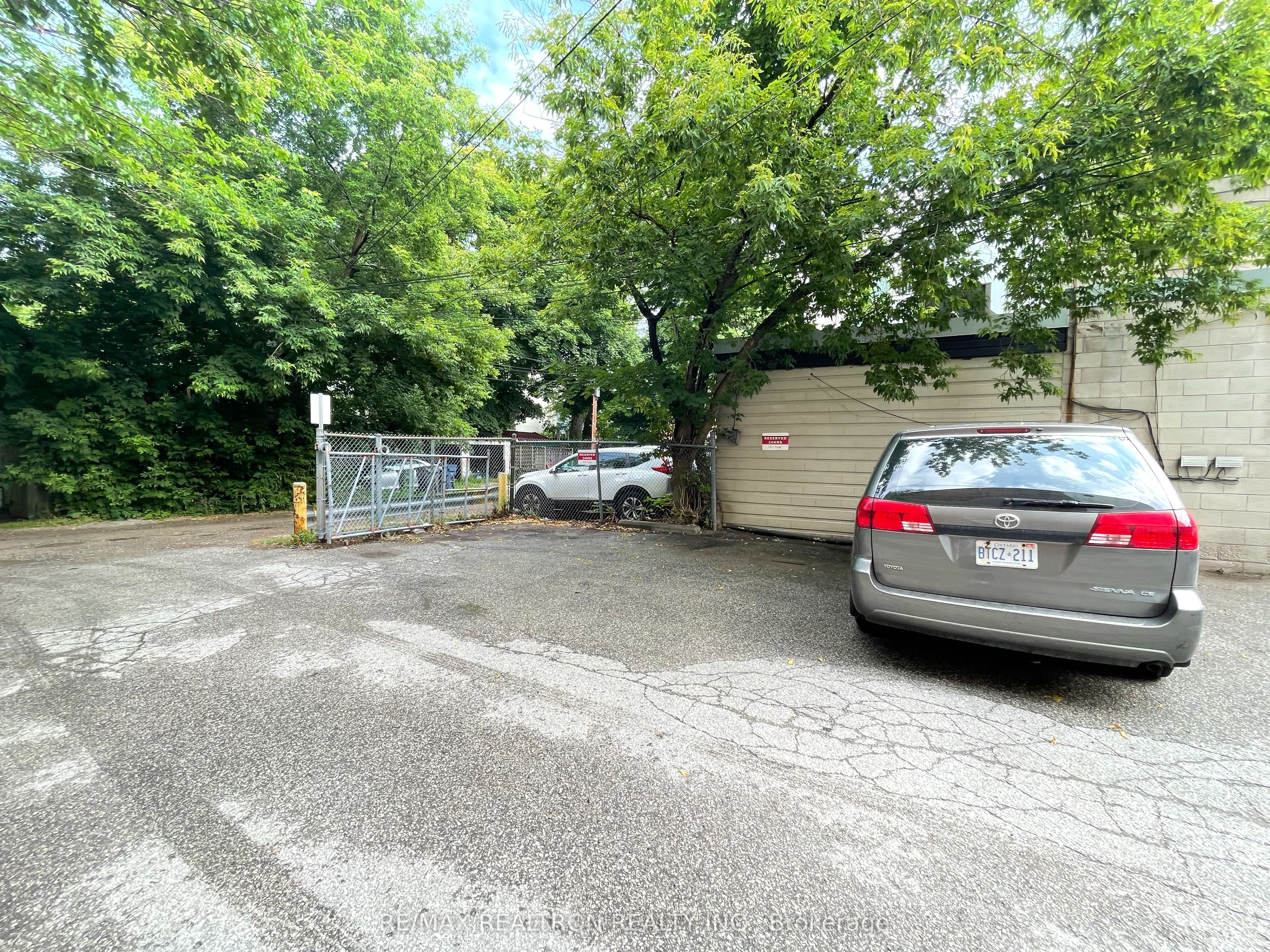 Additional image 4 of 3331A Yonge Street E, Toronto, ON, M4N 2L9