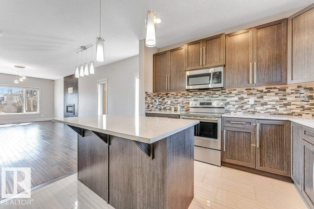 Additional image 3 of 2604 20 Avenue NW, Edmonton, AB, T6T0Y7